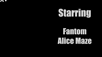 hey submissive guy, why don't you lick my toes and worship my feet in this outdoor domination session?