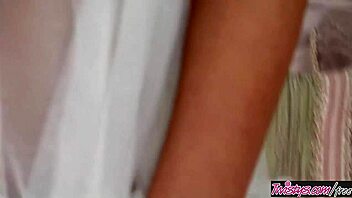 twistys features mmm daisy with daisy lynn in busty ones series