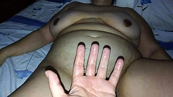 Watch this fat amateur get fisted!