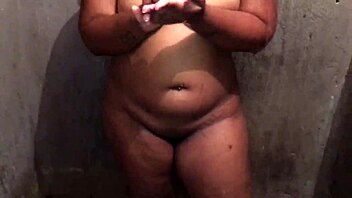 What if my Christmas gift is wild sex in the bath with cum inside?