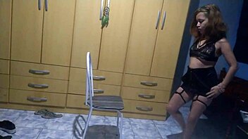 Eu sou a dançarina mais sexy e sedutora de todo o mundo, né?