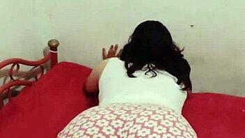 Hey, can you watch Auroraestelar piss and masturbate while she showers in that sexy dress?