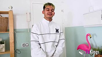 Lucia Bianco, a curvy divorcee, meets an 18-year-old boy