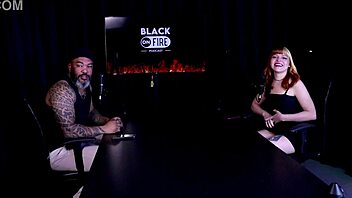 Saw Lingerie Photos And Got Frustrated With Huge Dick Surprise!