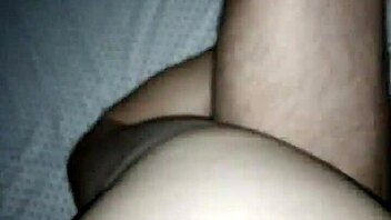 Is vecina caliente ready for some fun?