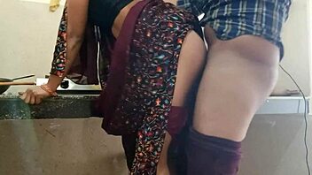 Indian Bhabhi Fucking In Kitchen With Clear Hindi Audio