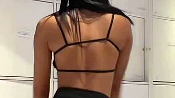 Mabio Rodriguues showcased her big ass while rebolando in captivating slow motion footage