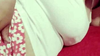 Hey, can you watch Auroraestelar piss and masturbate while she showers in that sexy dress?