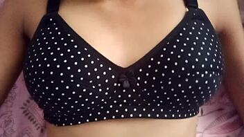 Kan denne asiatiske freshman tage intens anal fra atletisk fyr i hendes drømme-knul?