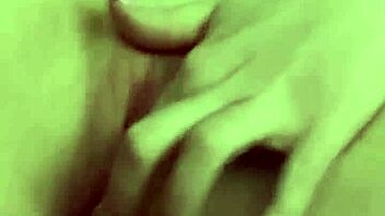 Sweetamacandy, oh wow, update that juicy pussy in this retro homemade blue film clip!