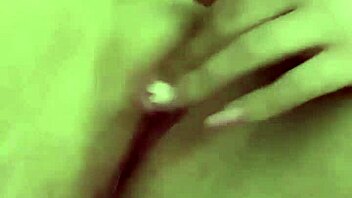 Sweetamacandy, oh wow, update that juicy pussy in this retro homemade blue film clip!