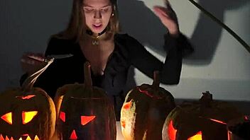 Homemade video of squirting on Halloween night, trying not to cum until the end.