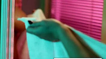 Super Sexy Olivia Austin Teases In The Shower