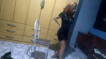 Eu sou a dançarina mais sexy e sedutora de todo o mundo, né?