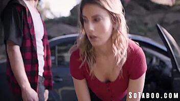 嘿 准备好看双相 hitchhiker Kirsten Scott 粗暴深喉弯腰猛干吗？