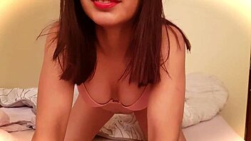 Hermanastra Colombiana Follada El Día De Su Cumpleaños Rica Mamada Y Luego Entrega Su Culito Miranda Salazar