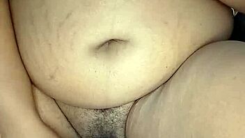 ebony stepmother masturbating 😏