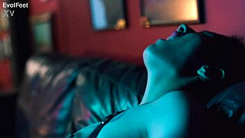 hey, put your feet on my meat while i lick your soles gently