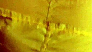 sexy mexican woman gets her big ass fucked with a 20 cm dildo in mini skirt