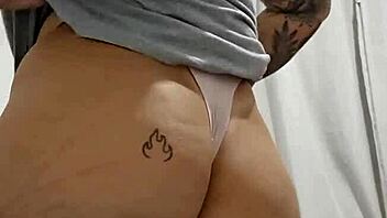 não para de olhar pra minha bunda vou acaba dando