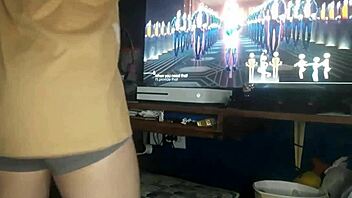 Brunette amateur explores her tight ass with toys while pleasuring her perfect pussy in homemade group session