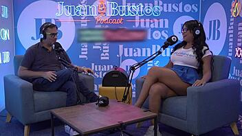 giant titted latina rosxana gutierrez penetrated by fuck machine