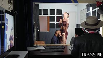 pretty shemale daisy taylor shows off adorable transsexual charm in cute crossdressing style