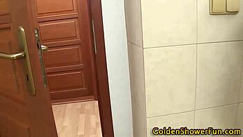 Bizarre lesbian group in bath with golden shower fingering and old fetish play