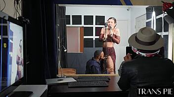 pretty shemale daisy taylor shows off adorable transsexual charm in cute crossdressing style