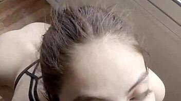 Beautiful teen brunette gets a homemade facial cumshot again 😍💦