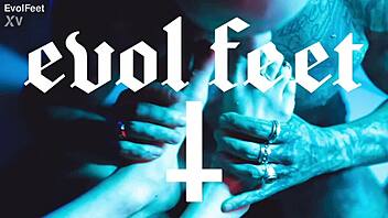 hey, put your feet on my meat while i lick your soles gently