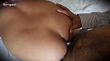 Meu tesão louco fodendo com homem mais velho pela 1ª vez, dominação de quatro pingando minha buceta peluda com creampie gozoso