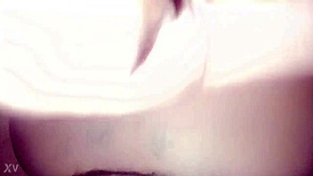 uh latina caliente with that big ass... i mean, so hot and curvy...