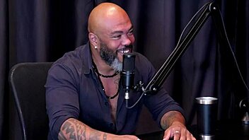 Annie Clementine Vampire Fan Fucks Couples Despite Soft Cock