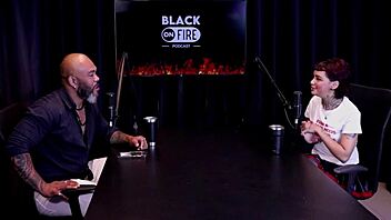 Annie Clementine Vampire Fan Fucks Couples Despite Soft Cock