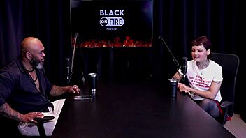 Annie Clementine Vampire Fan Fucks Couples Despite Soft Cock