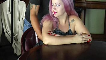 fucking a stranger at the bar 😏