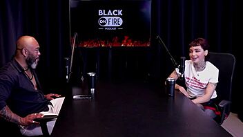 Annie Clementine Vampire Fan Fucks Couples Despite Soft Cock