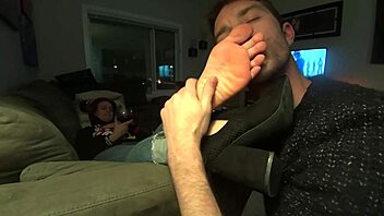 These perfect feet are getting worshipped so intensely right now.