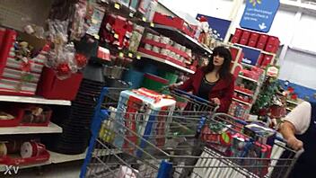 Single candid mom caught shopping in hidden view sparks intriguing mommy fantasy