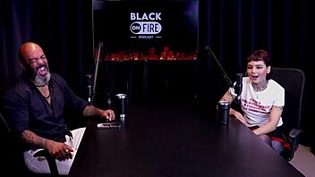 Annie Clementine Vampire Fan Fucks Couples Despite Soft Cock