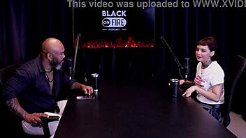 Annie Clementine Vampire Fan Fucks Couples Despite Soft Cock