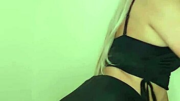 hey sexy, wanna see this trans babe get super horny and spill that rich leche?