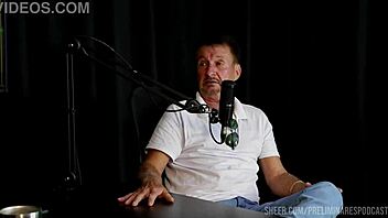 Hey, best moments of Carlos Urach with Bia Hot Pri Melancia in Preliminares podcast part 2