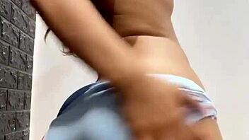 Young girl displays her rich body