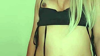 hey sexy, wanna see this trans babe get super horny and spill that rich leche?