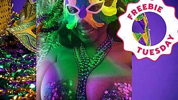 hey, who's this porn star jessica grabbit at mardi gras?