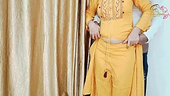 Hey, check out this college girlfriend getting close up with her Indian coed friend 😉📚