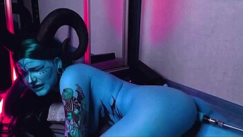 Tattooed blue slut with huge tits gets fucked hard by machine 😈🔥
