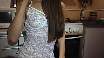 He cums twice filling my mouth 😋